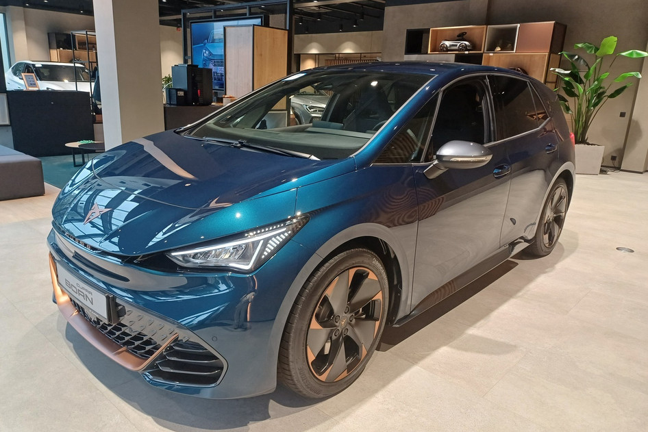 Cupra Born, 2025, 170 kW, elektra, automātiskā, aizmugurējā piedziņa