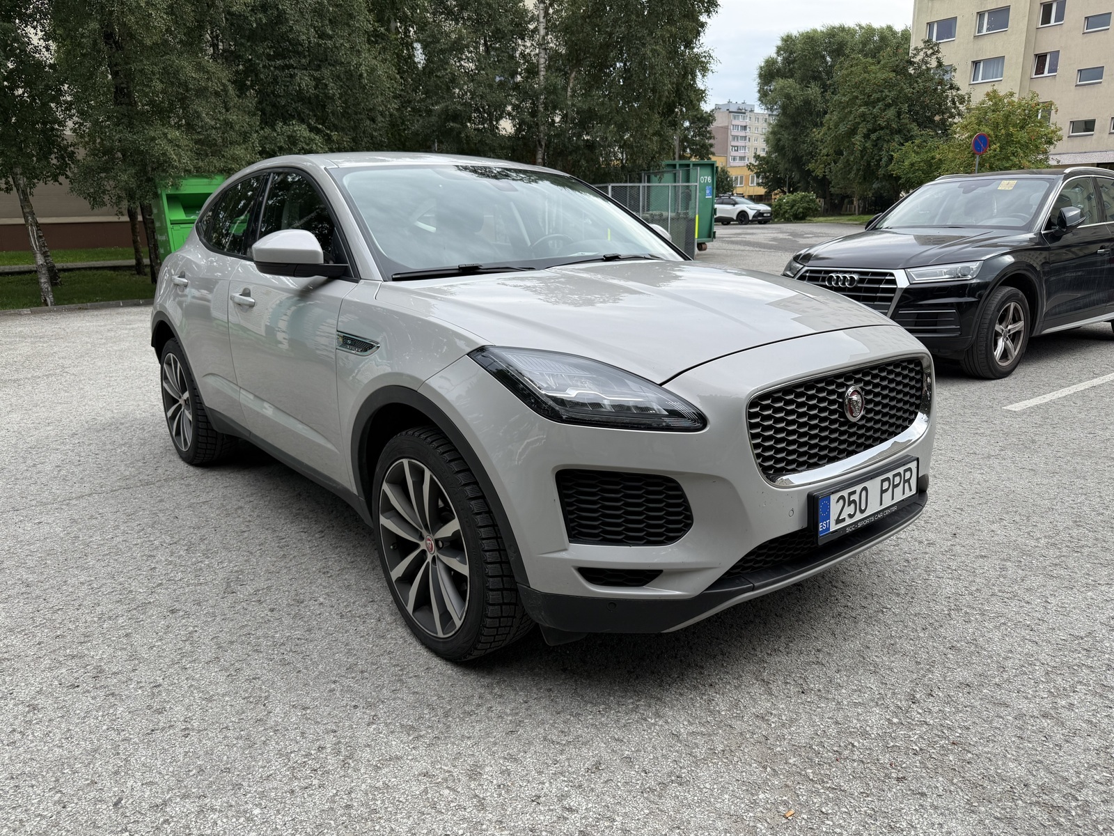 Jaguar E-Pace 2018, photo 2/12