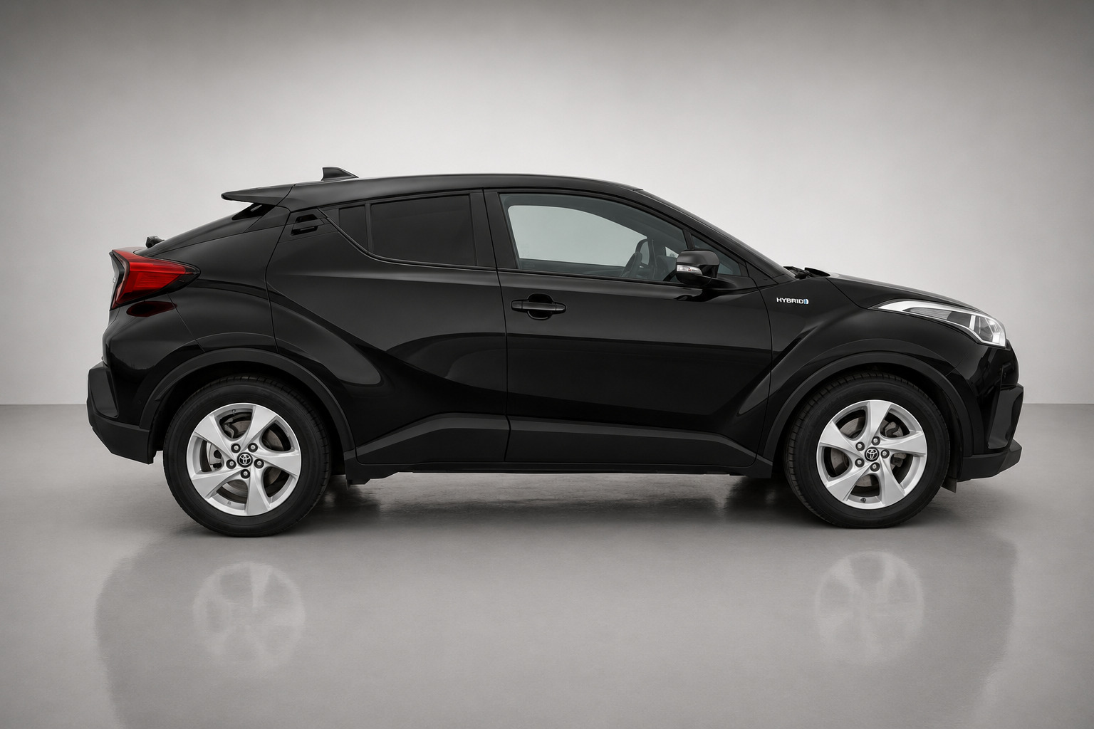Toyota C-HR 2018, photo 5/25
