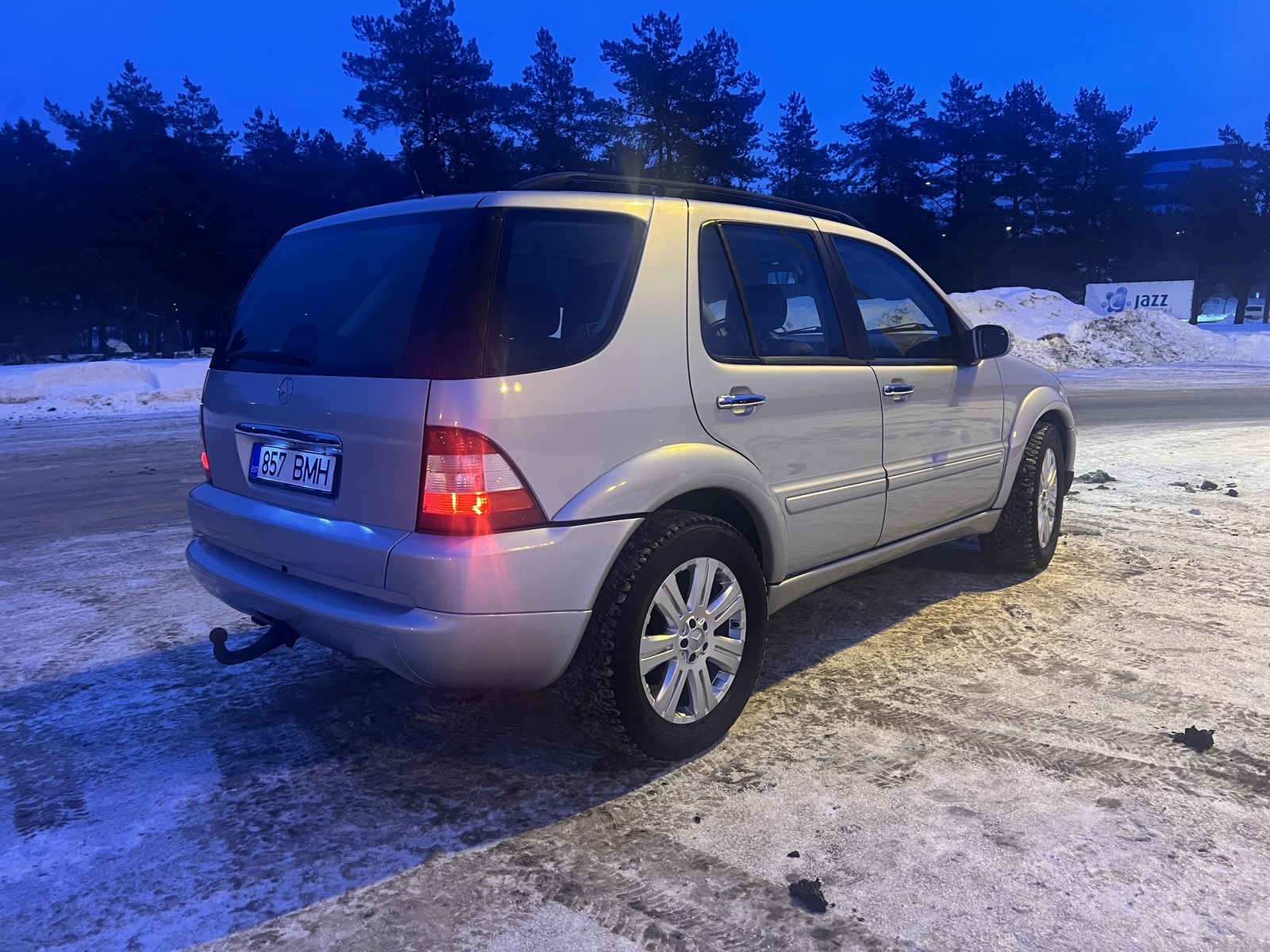 Mercedes-Benz ML 270 2003, photo 3/4