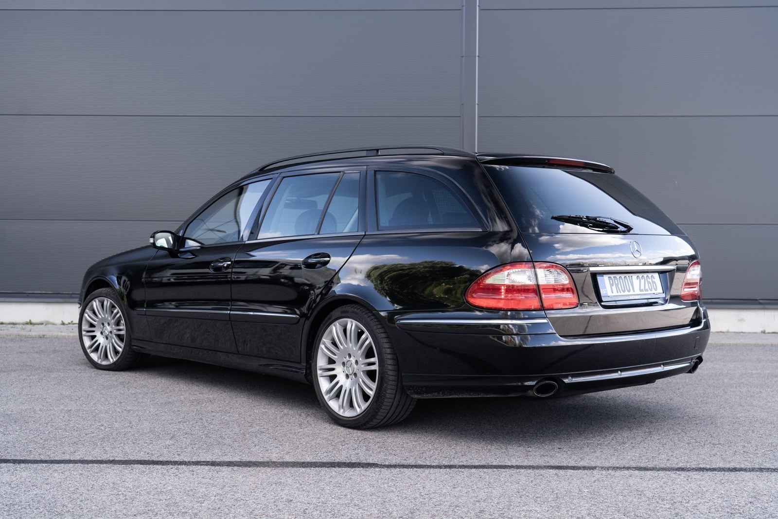 Mercedes-Benz E 320 2005, kuva 4/10