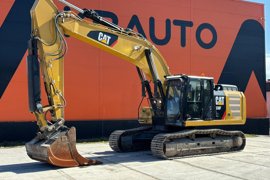 Caterpillar 330 FL, 178 kW, diesel