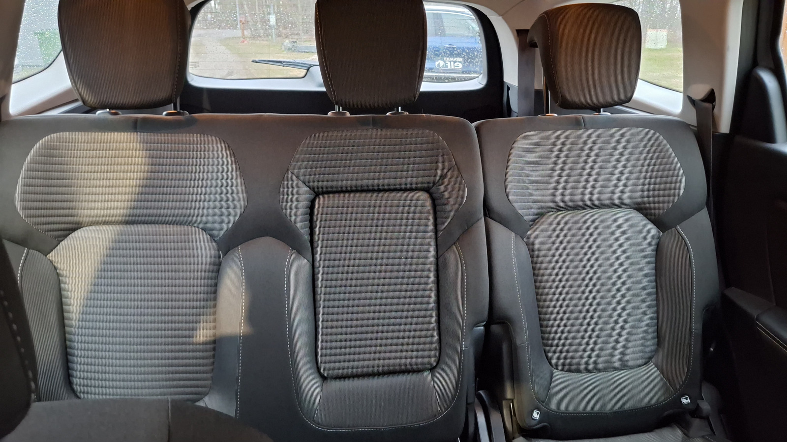 Renault Grand Scenic 2017, photo 6/7