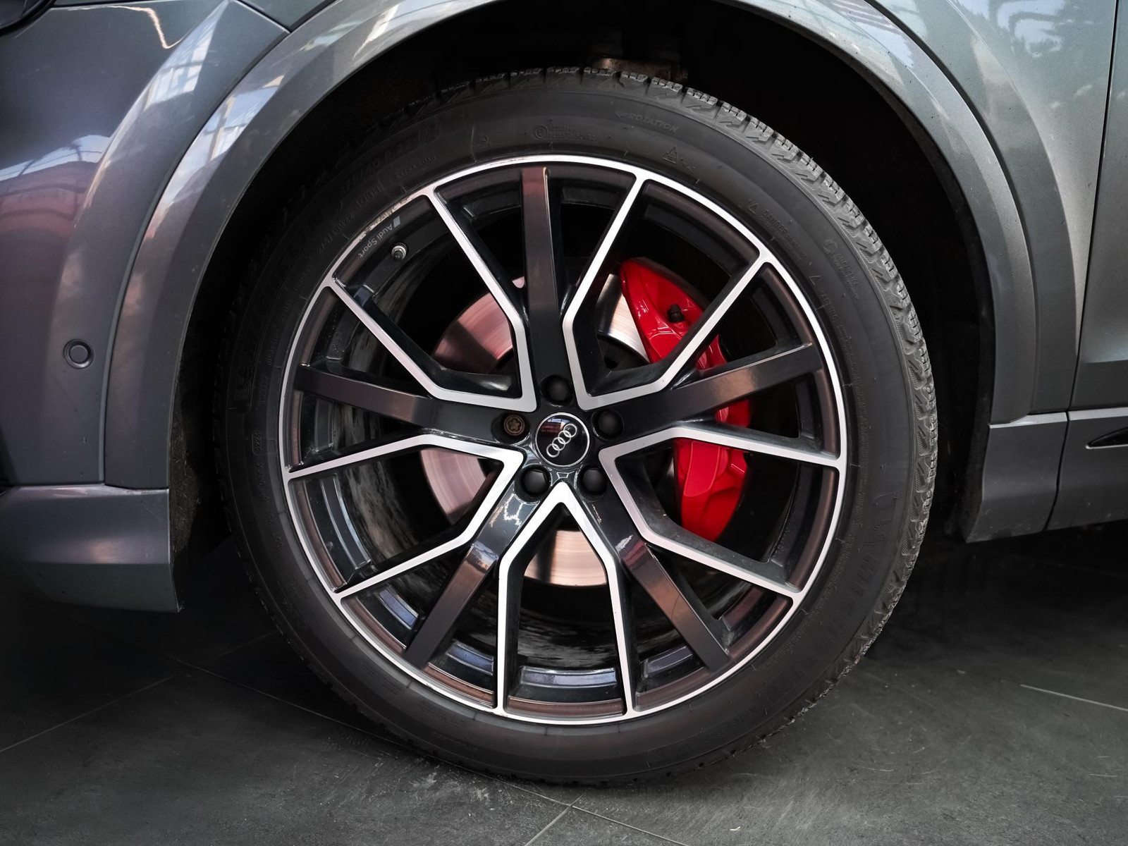 Audi Q8 2018, photo 4/13