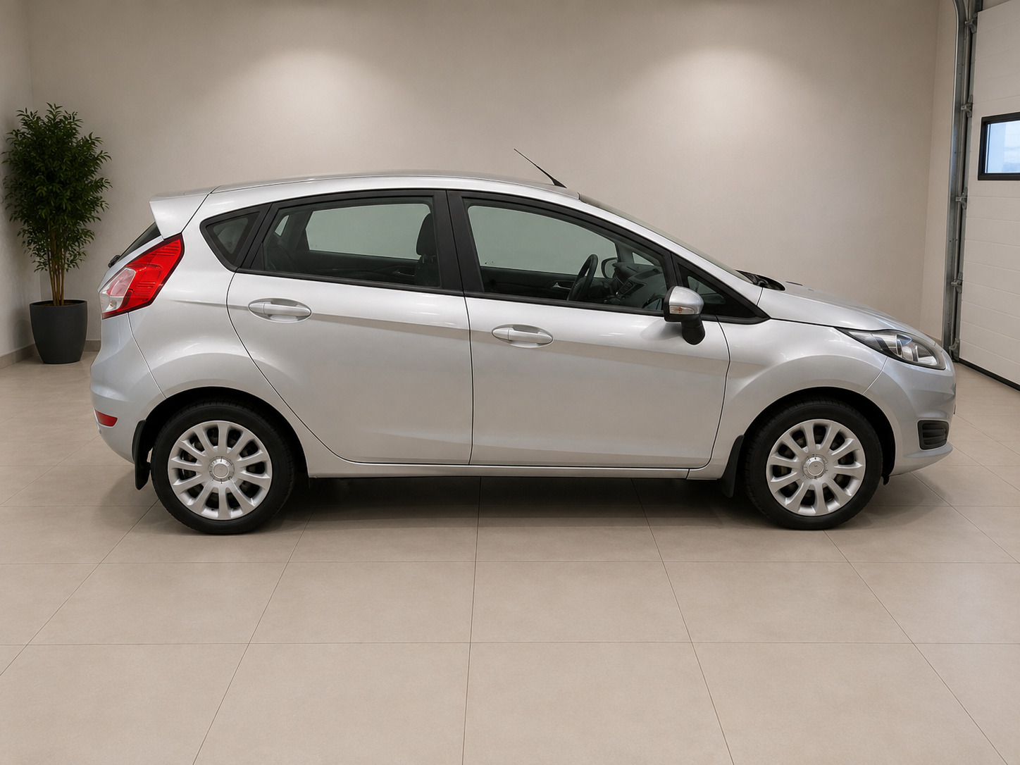 Ford Fiesta 2015, photo 7/10