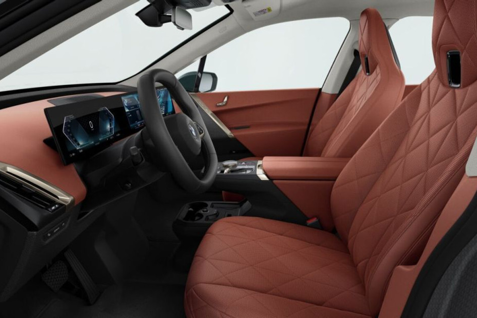 BMW iX, elekter, automaat, nelikvedu