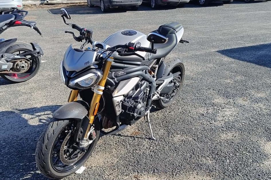 Triumph SPEED TRIPLE 1200 RS, 2022, 1.2, 132.4 kW, petrol, manual, rear-wheel drive
