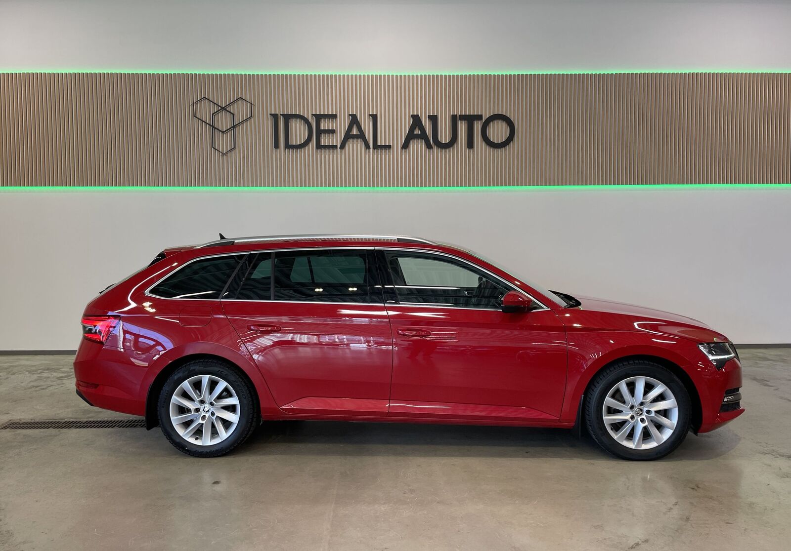 Škoda Superb 2021, kuva 3/22