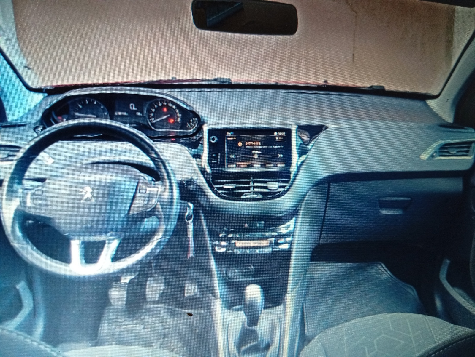 Peugeot 2008 2017, photo 6/7