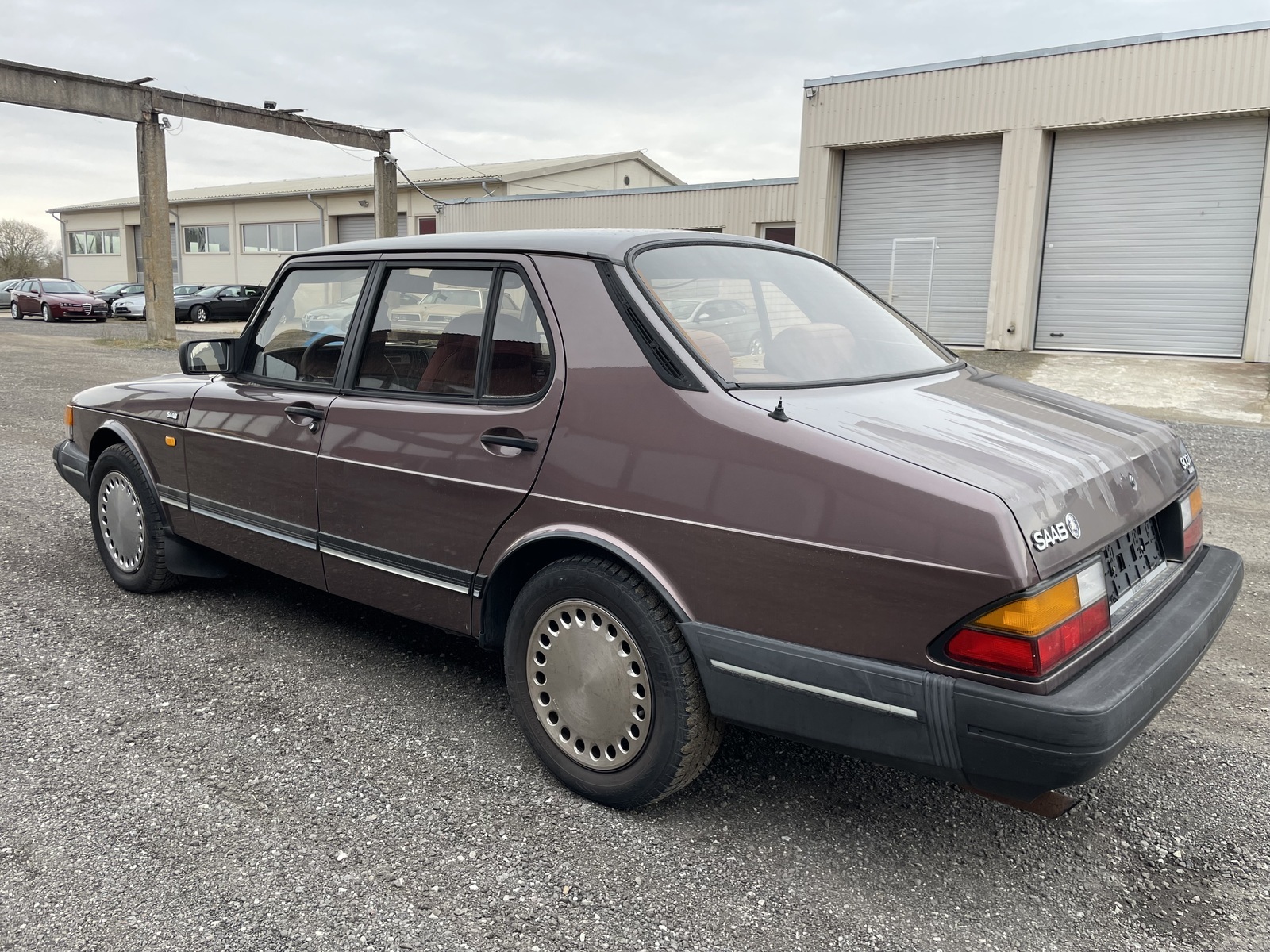 Saab 900 1989, kuva 2/10