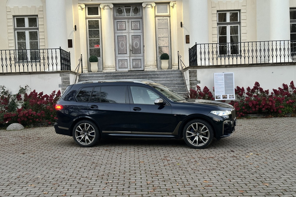 BMW X7, 294 kW, дизель, автомат, полный привод