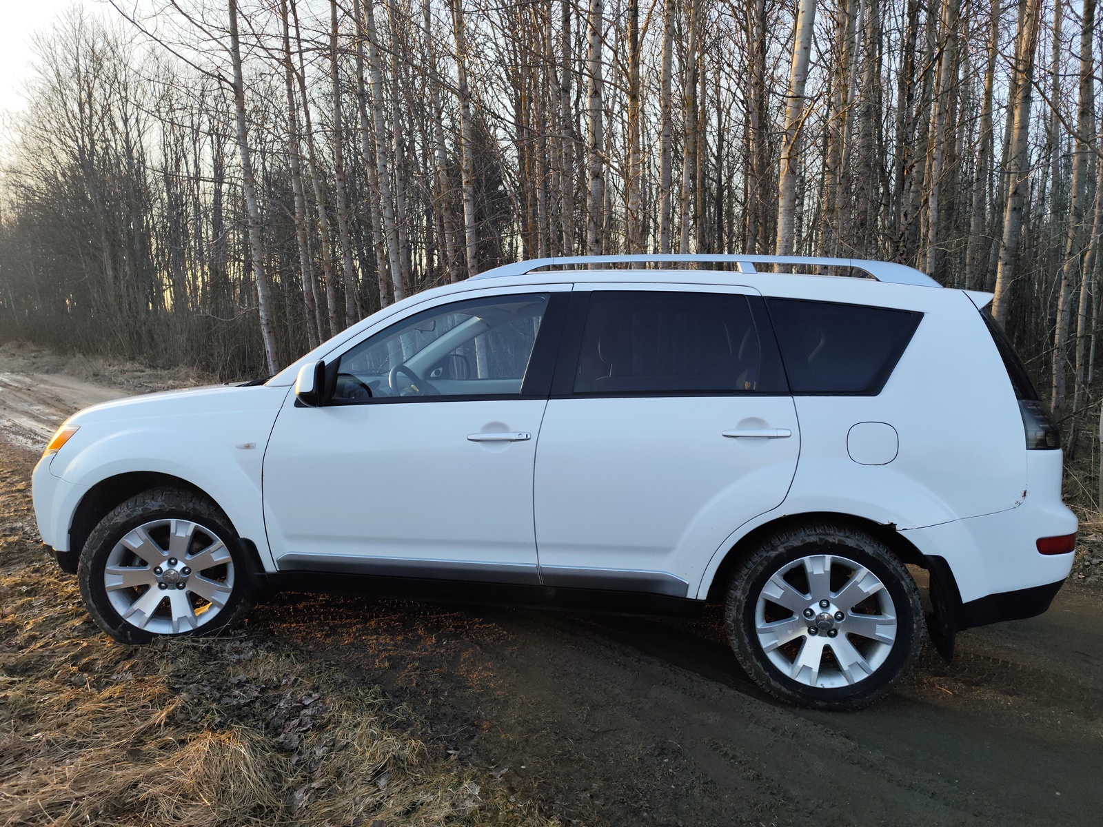 Mitsubishi Outlander 2008, kuva 4/9