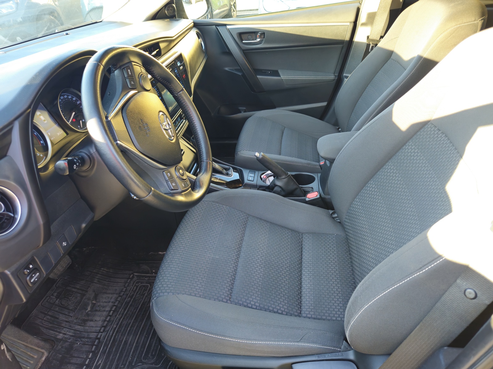 Toyota Corolla 2018, photo 5/11