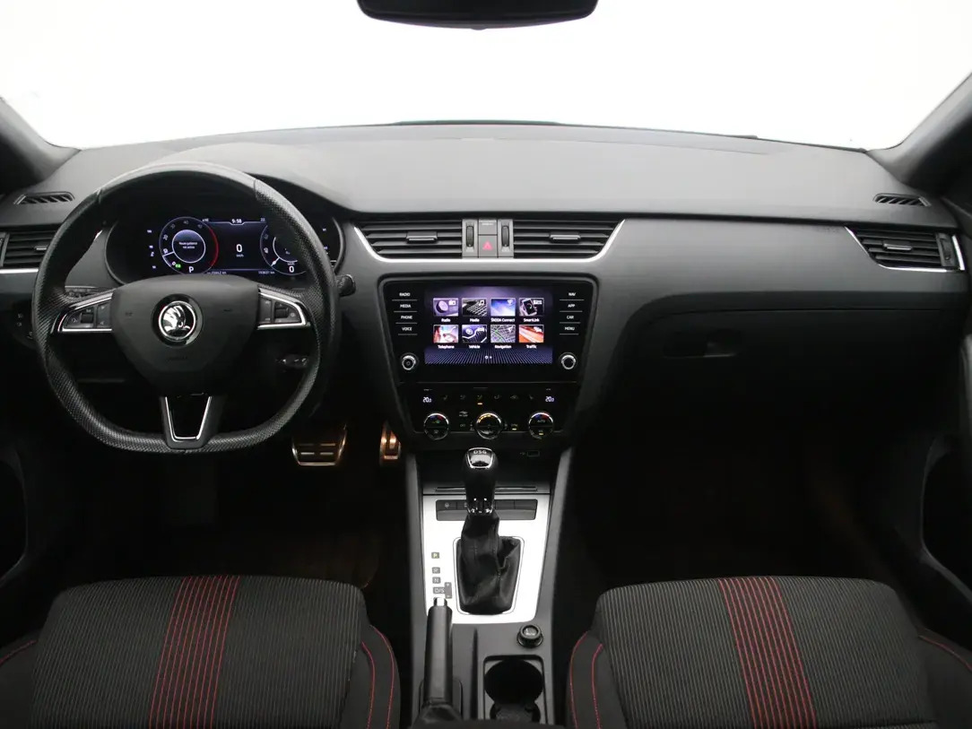 Škoda Octavia 2019, photo 2/10