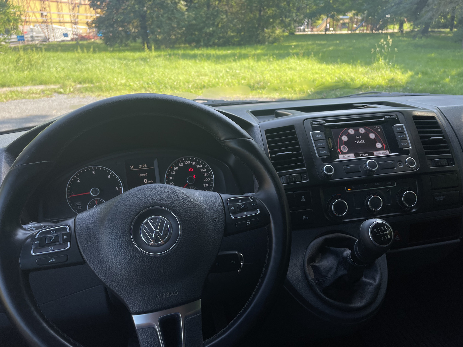 Volkswagen Multivan 2010, photo 7/12