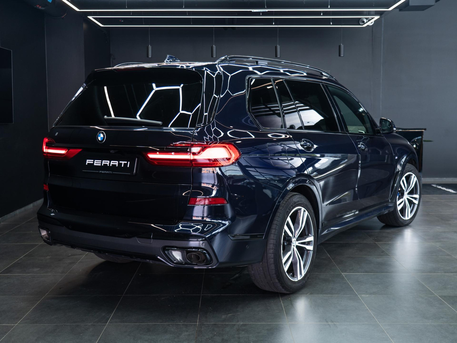 BMW X7 XDrive 40i M-Pakett 3.0 250kW 2020, photo 2/16