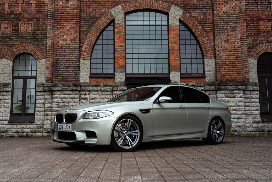 BMW M5, 2013, 4.4, 412 kW, бензин, автомат, задний привод