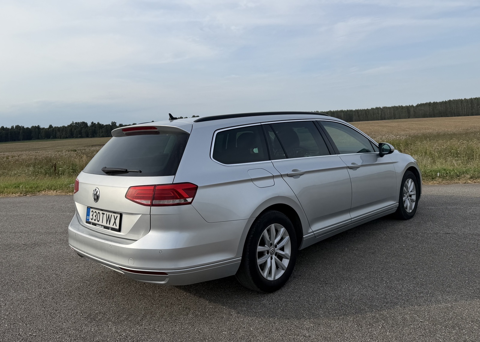 Volkswagen Passat 2016, photo 4/6