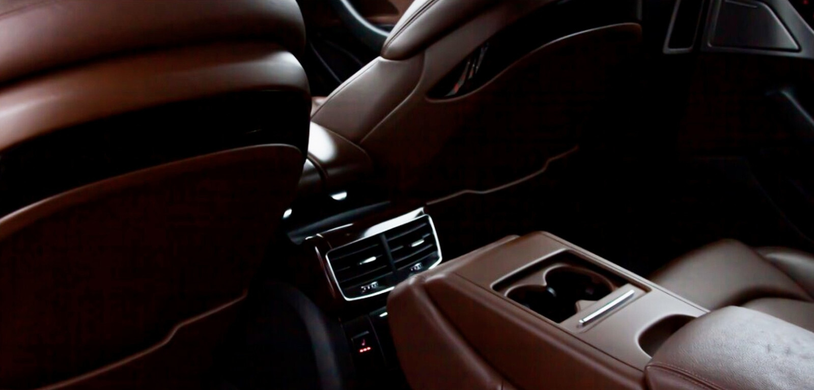 Audi A8 2013, photo 4/16