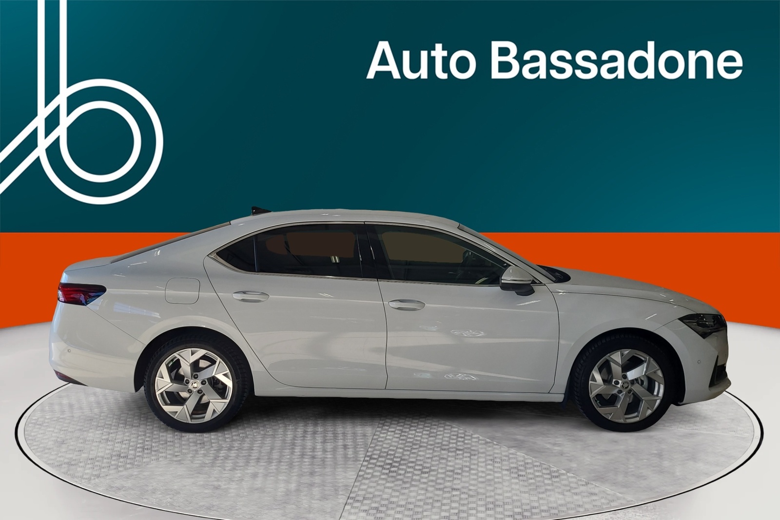 Škoda Superb 2025, photo 6/44