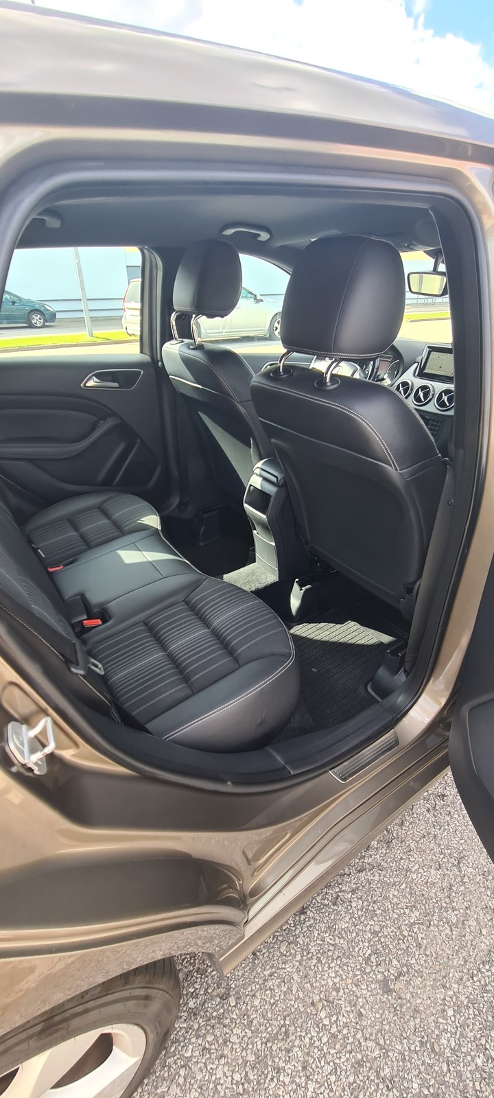 Mercedes-Benz B 180 2012, photo 5/8