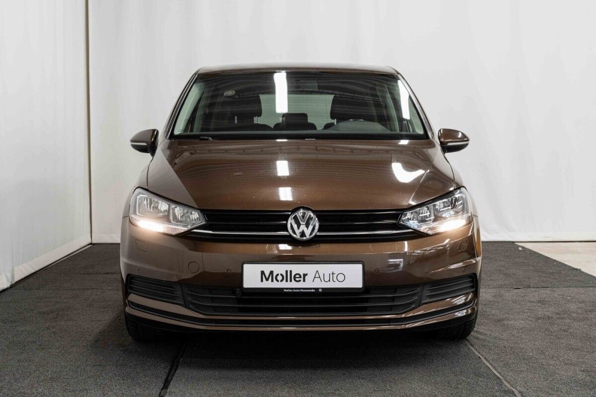 Volkswagen Touran 2016, photo 2/10