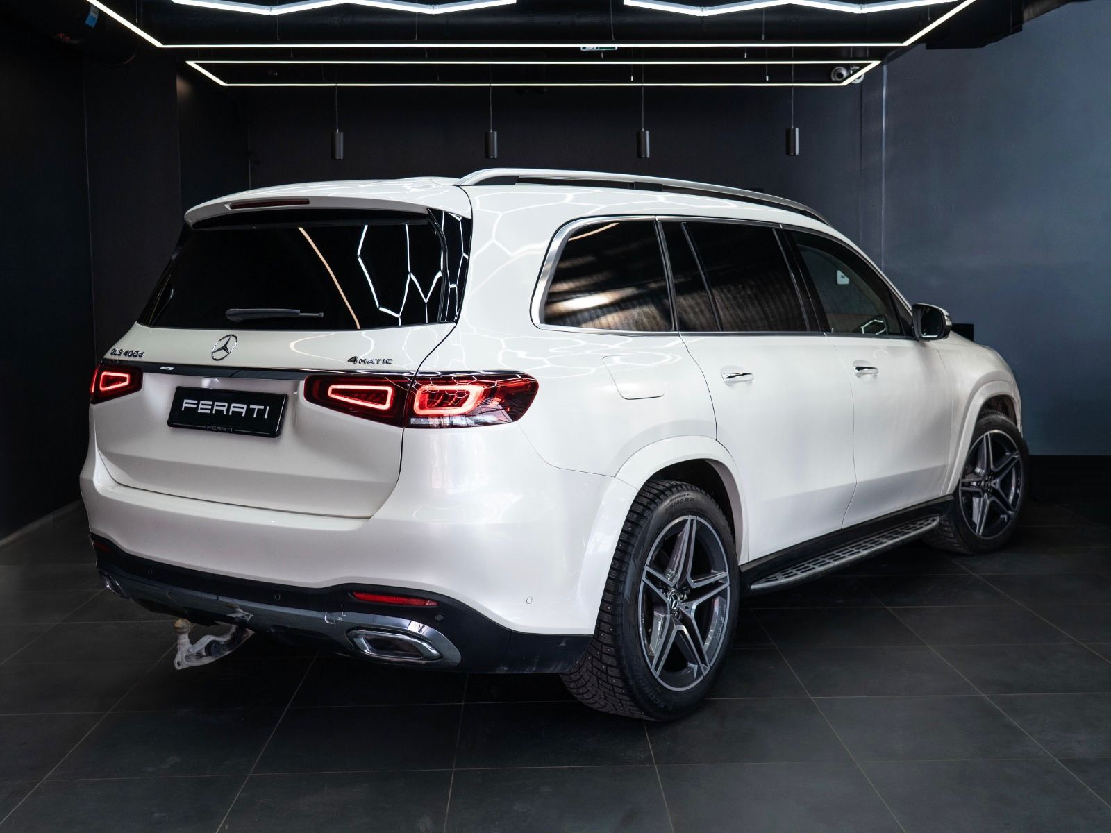 Mercedes-Benz GLS 400 2019, photo 2/10
