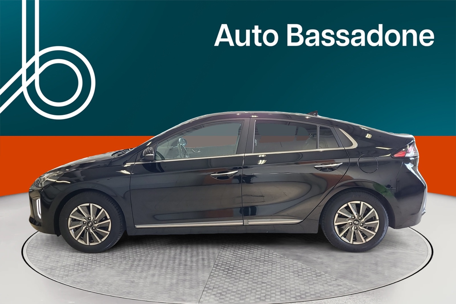 Hyundai Ioniq 2021, photo 2/10