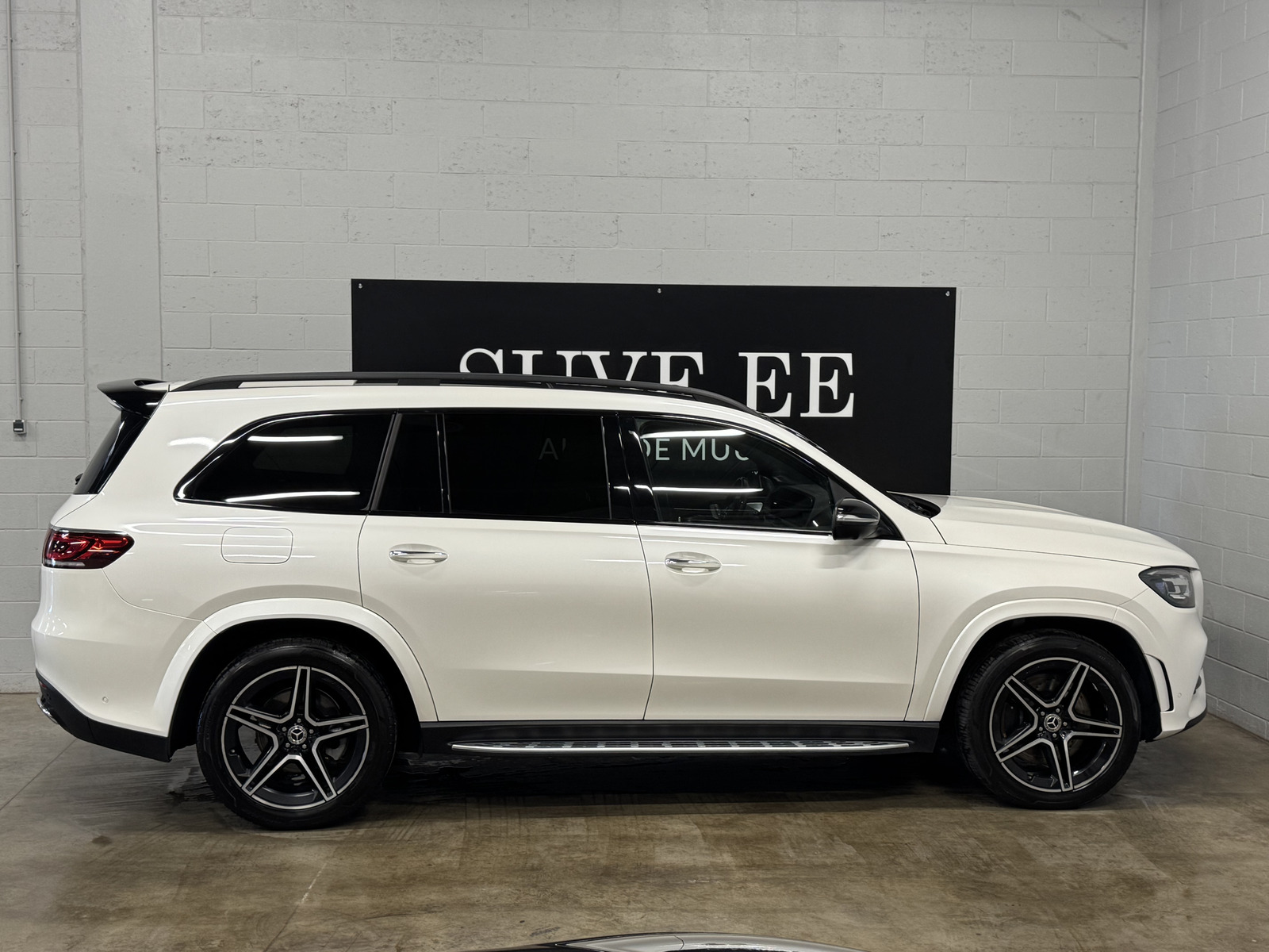 Mercedes-Benz GLS 400 2020, photo 6/32