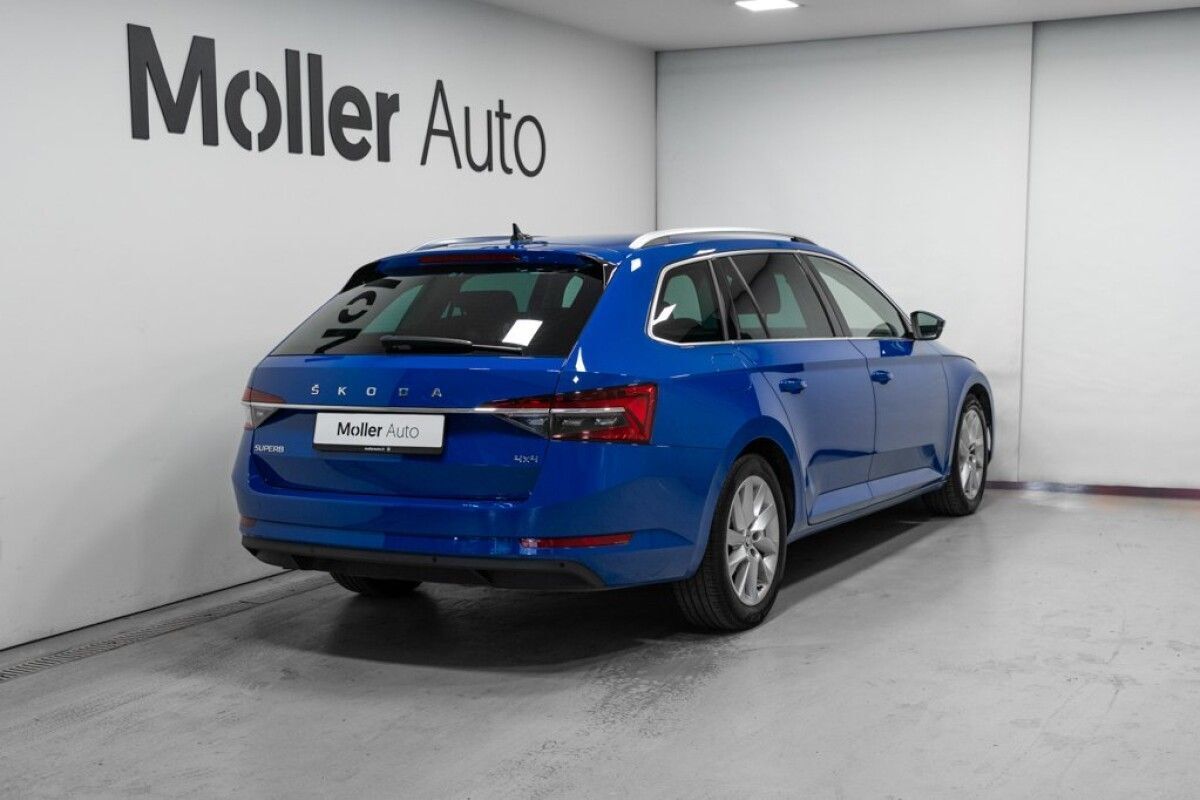 Škoda Superb 2023, photo 3/10