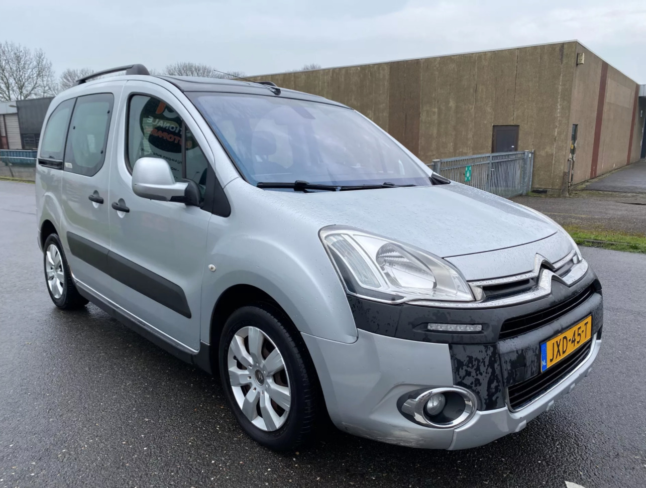 Citroën Berlingo 2013, photo 2/10
