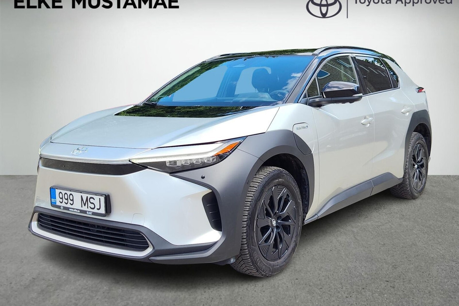 Toyota bZ4X, 2023, 118 kW, электричество, полный привод