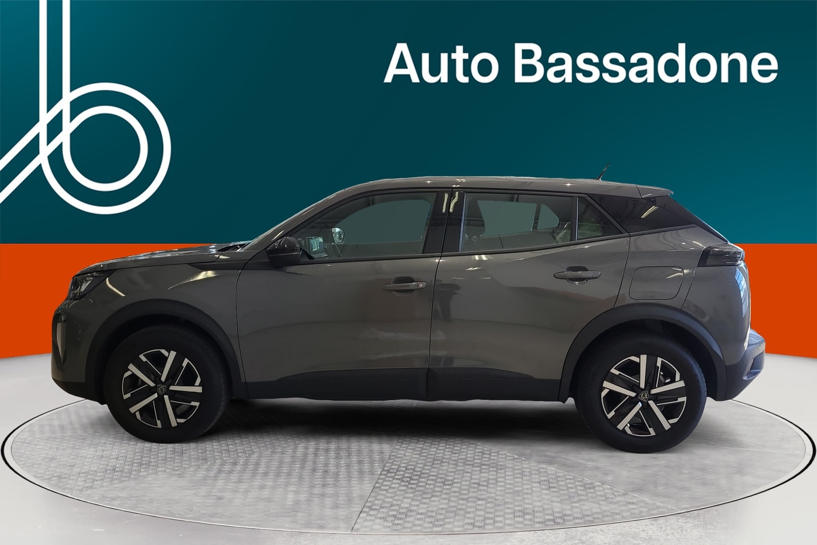 Peugeot 2008 2024, photo 2/33