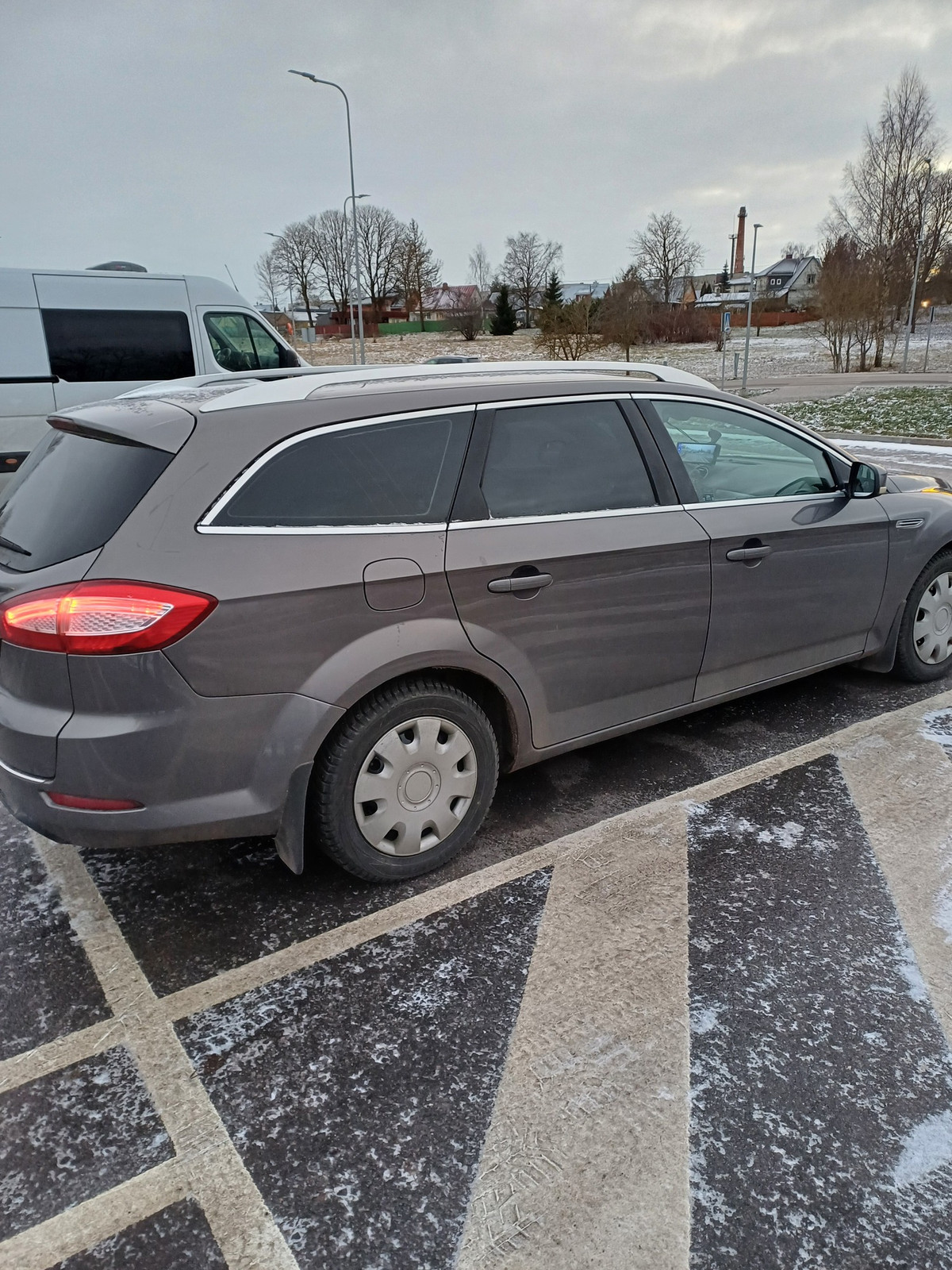 Ford Mondeo 2011, photo 3/15