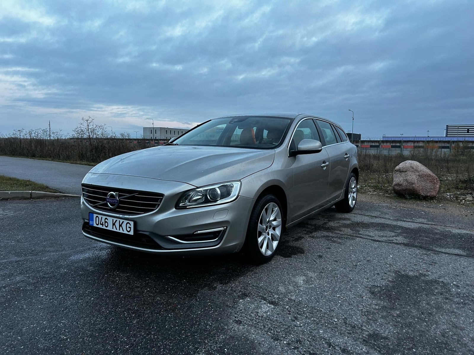 Volvo V60 2013, kuva 2/10
