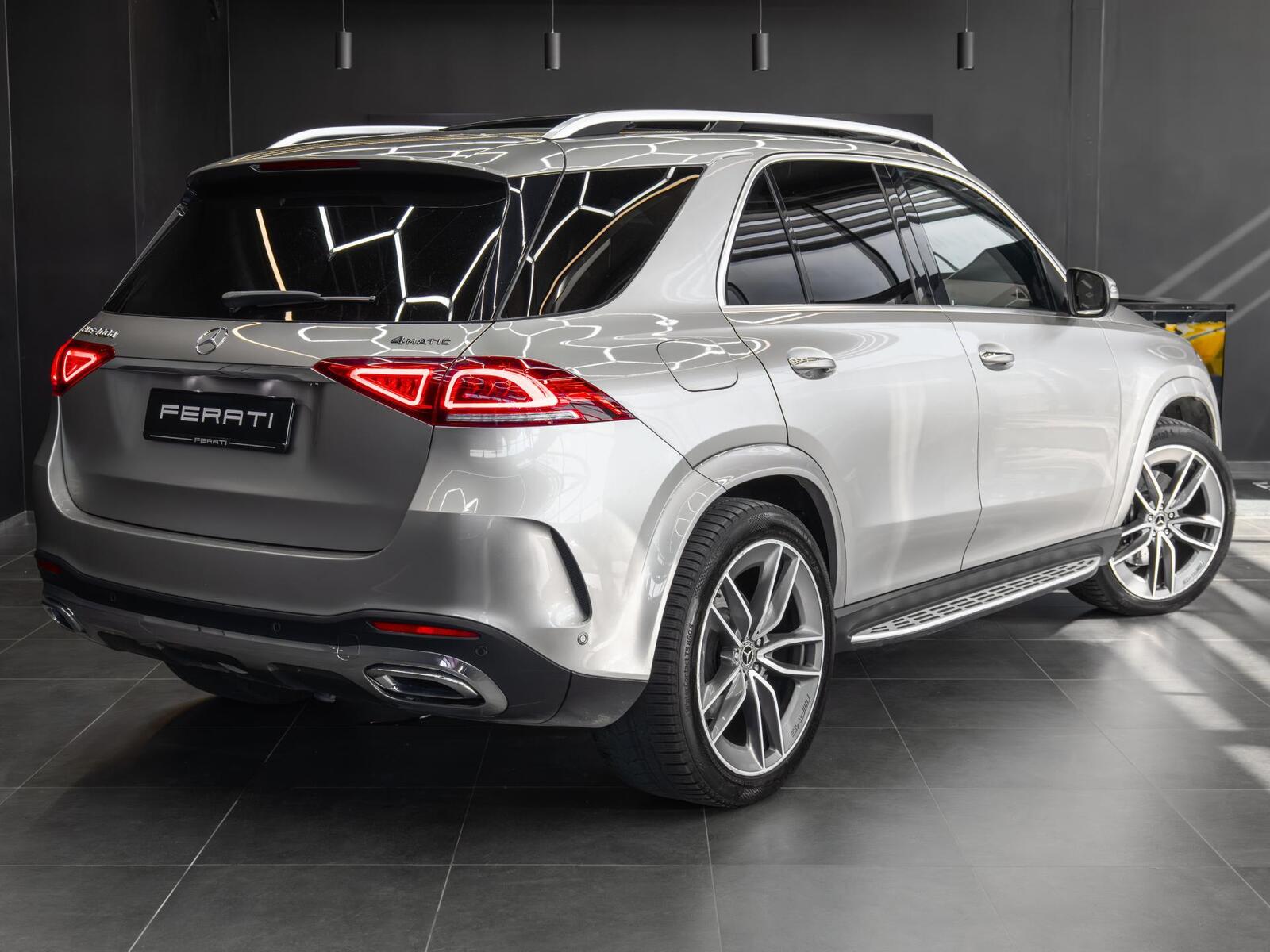 Mercedes-Benz GLE 400 2020, photo 2/16