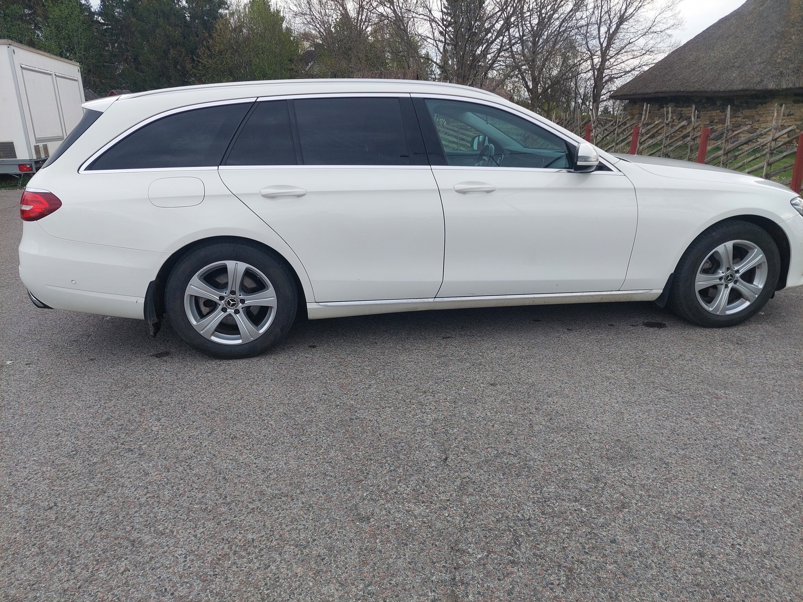 Mercedes-Benz E 220 2017, photo 4/8