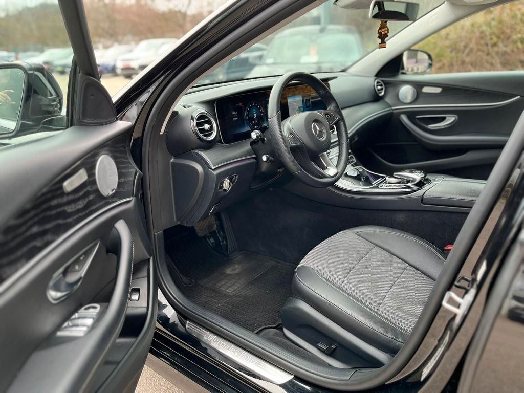 Mercedes-Benz E 350 2018, kuva 2/4
