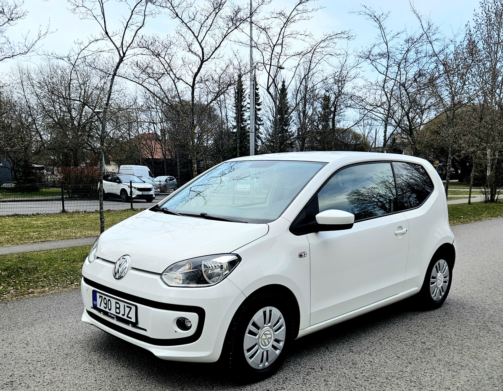 VW UP 1.0 55 kW -13