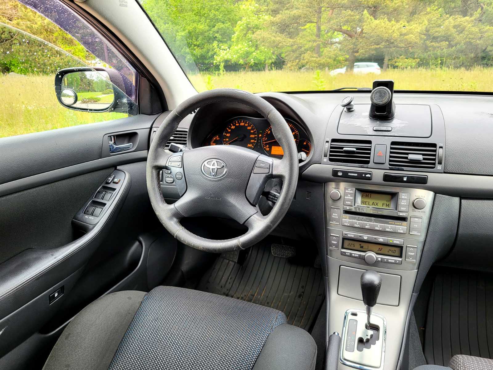 Toyota Avensis 2006, photo 3/5