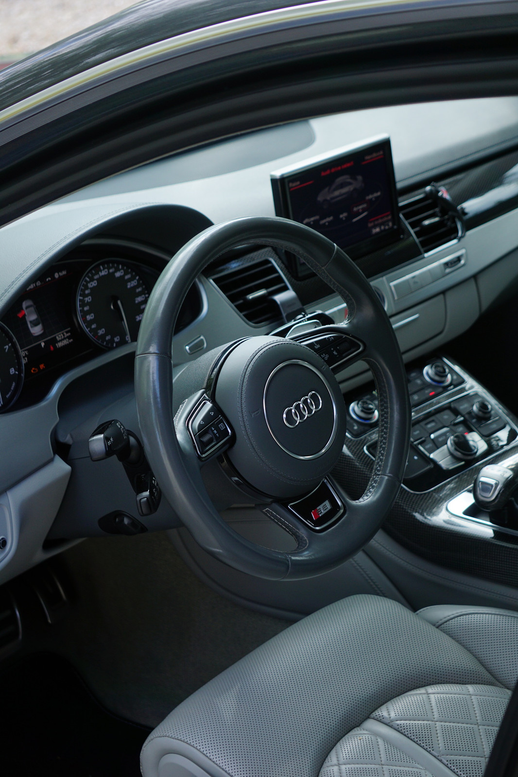 Audi S8 2012, photo 3/10