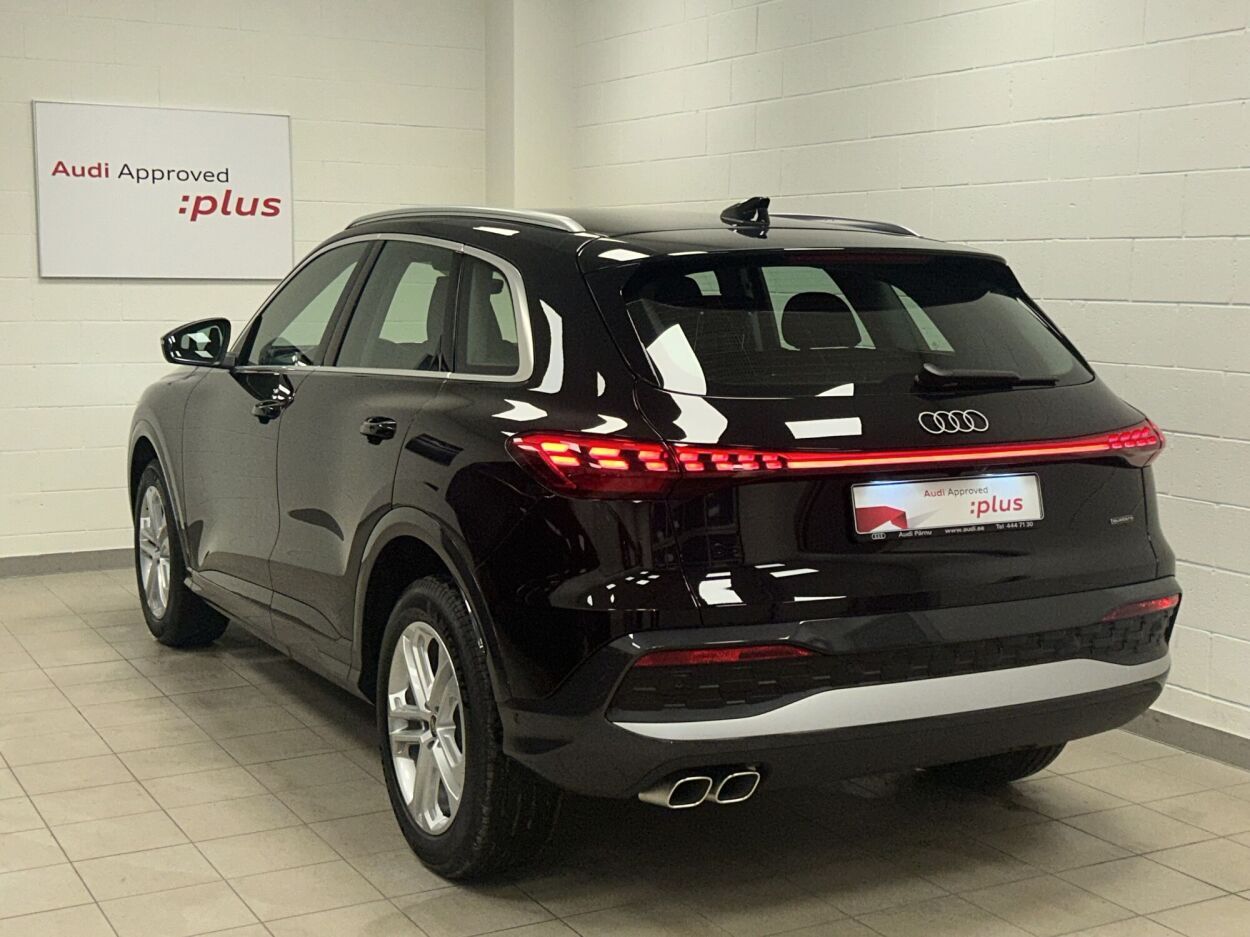 Audi Q5 2025, photo 2/10