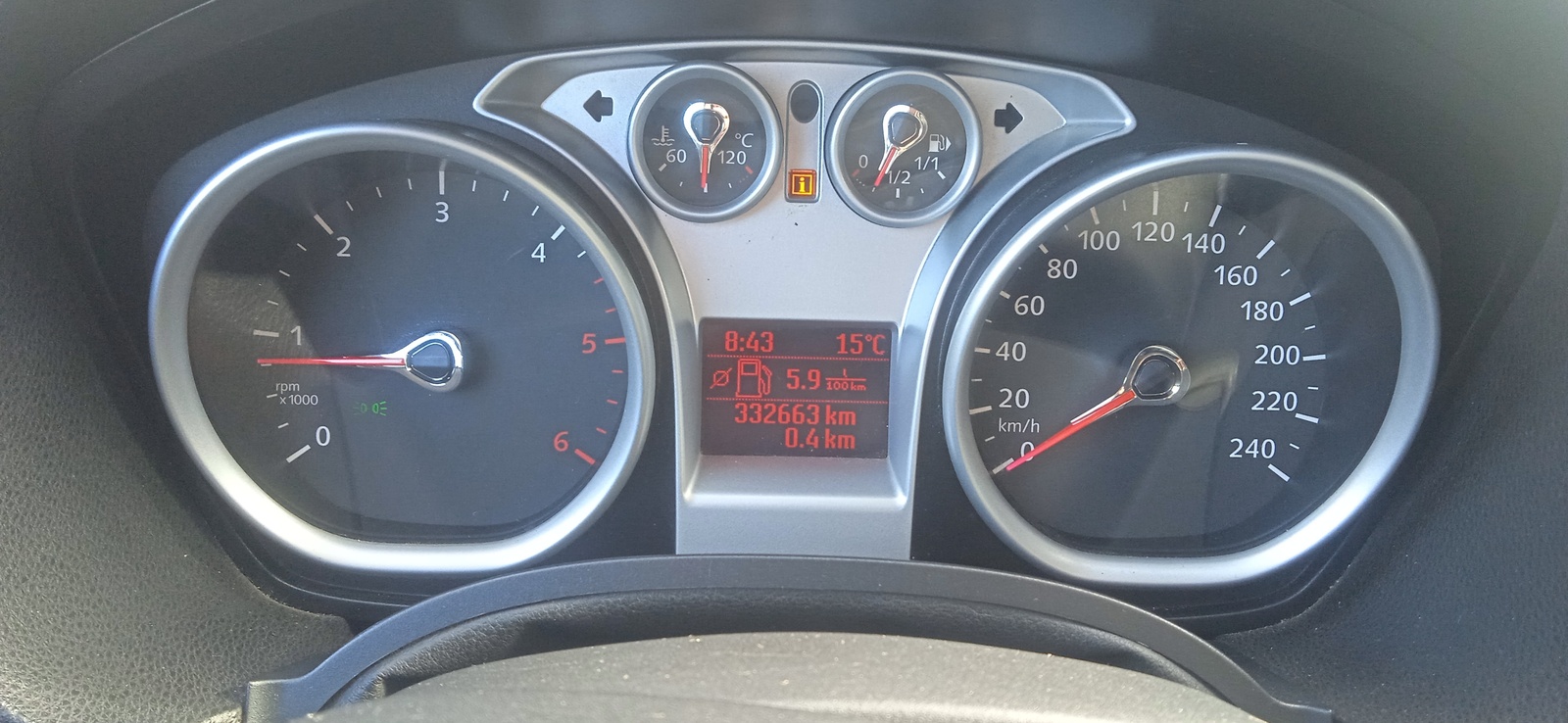 Ford Kuga 2010, photo 6/7