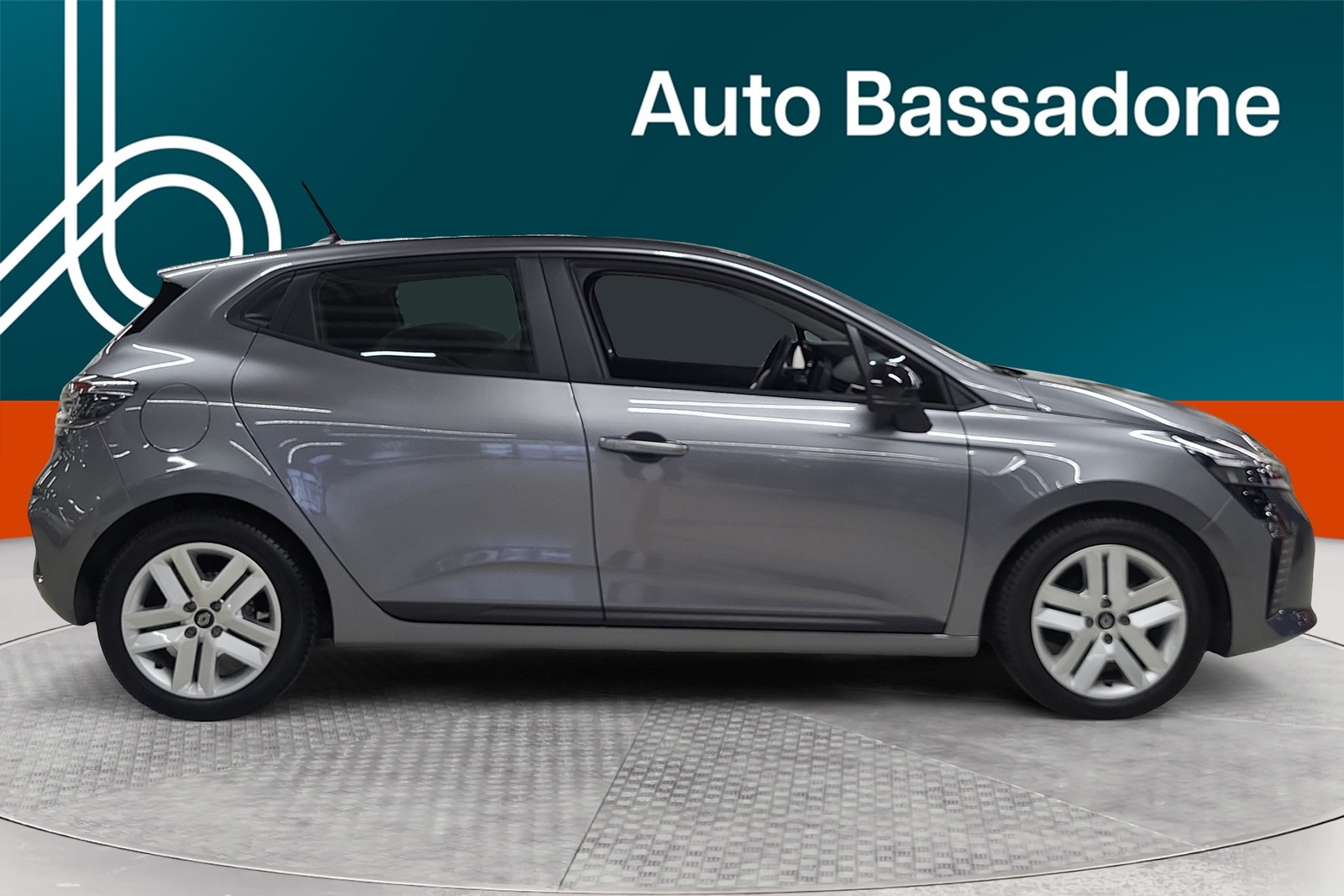 Renault Clio 2024, photo 6/10