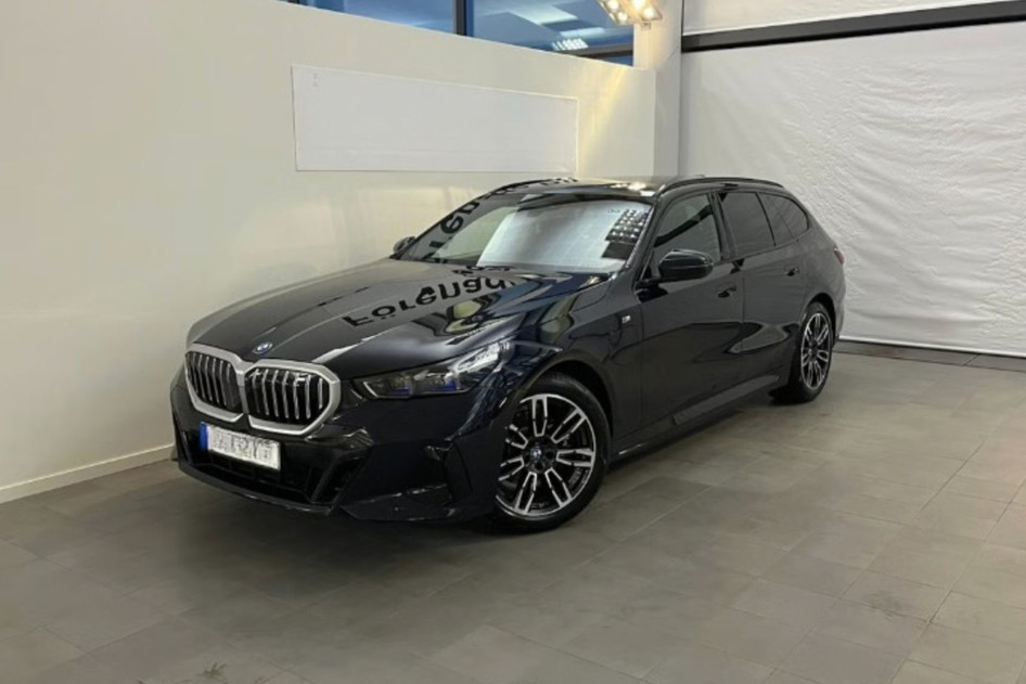 BMW 530, 2025, 2.0, 220 kW, подключаемый гибрид (бензин/электричество), автомат, полный привод