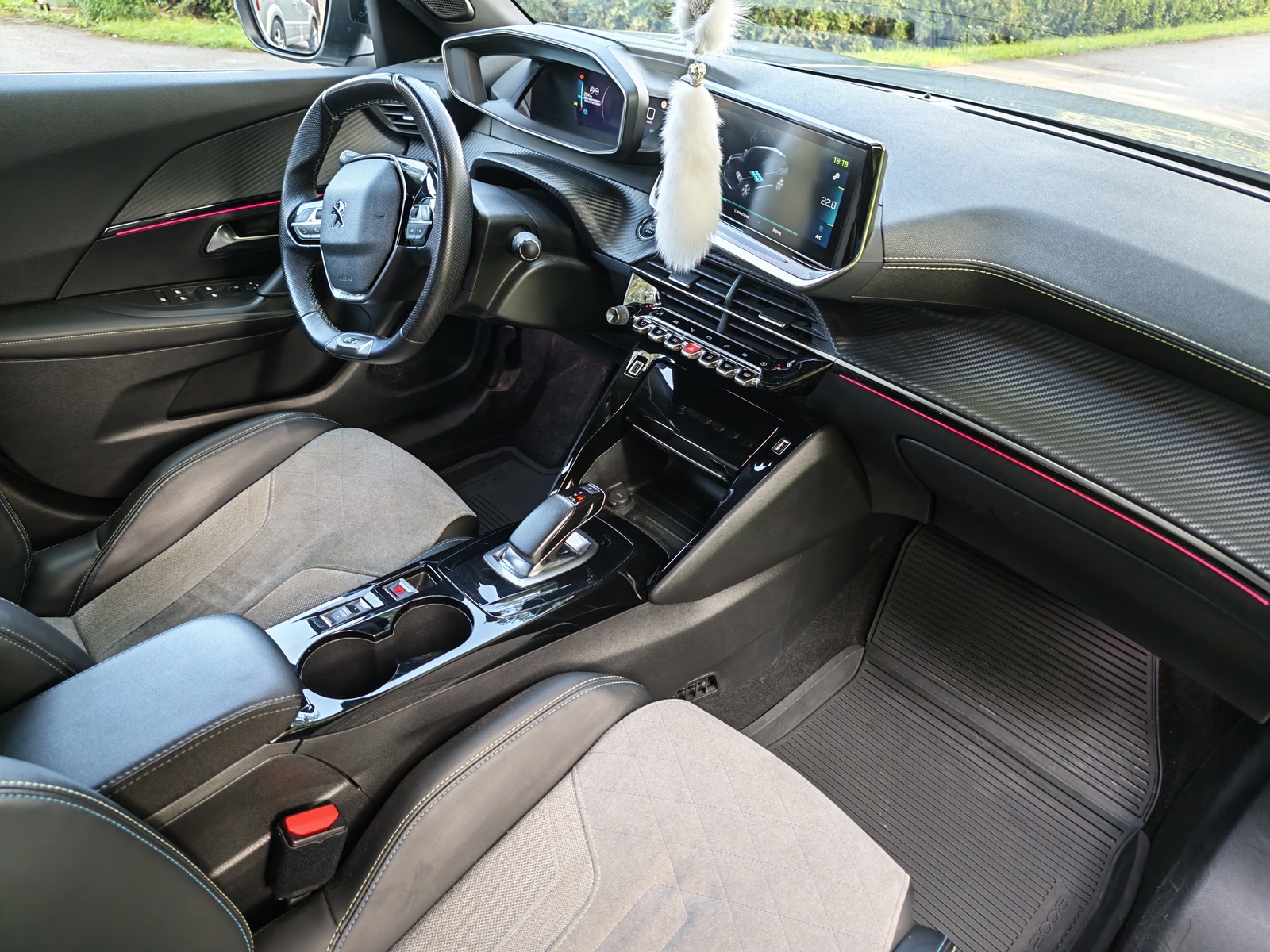 Peugeot 2008 GT 2022, photo 6/11