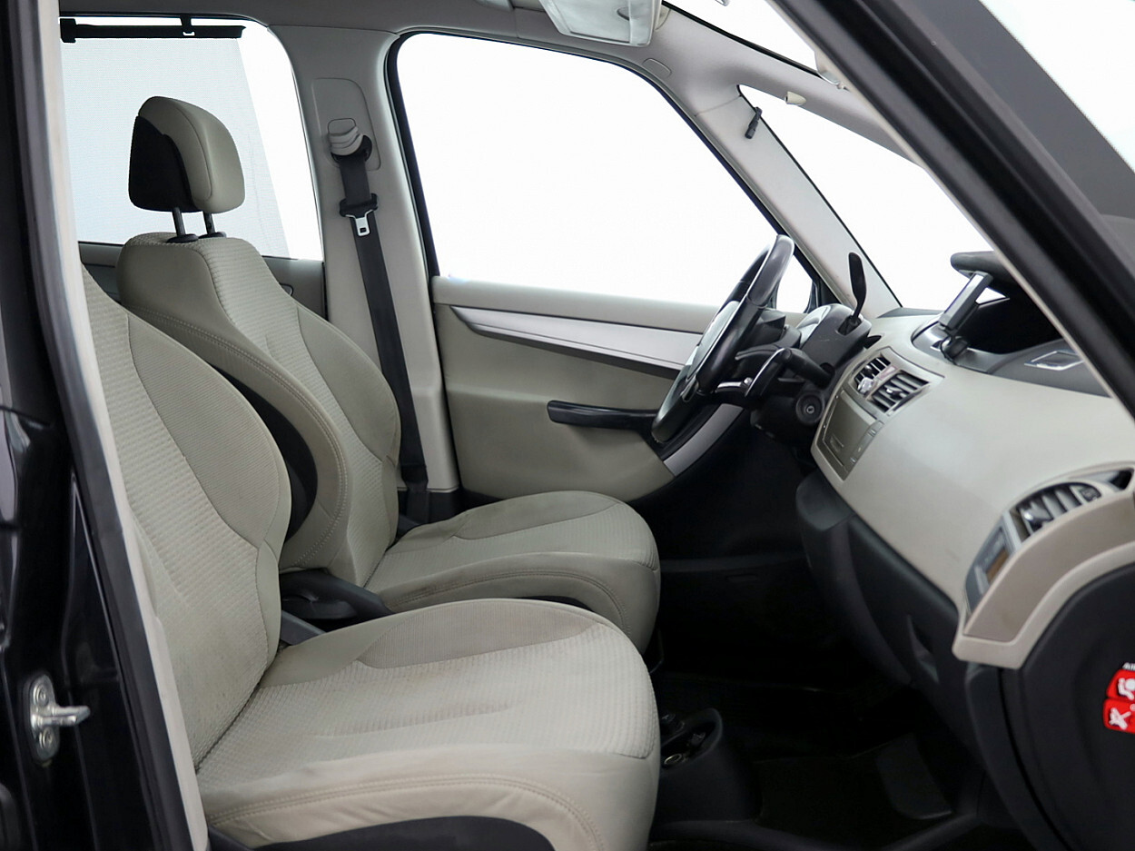 Citroën C4 2008, photo 6/8