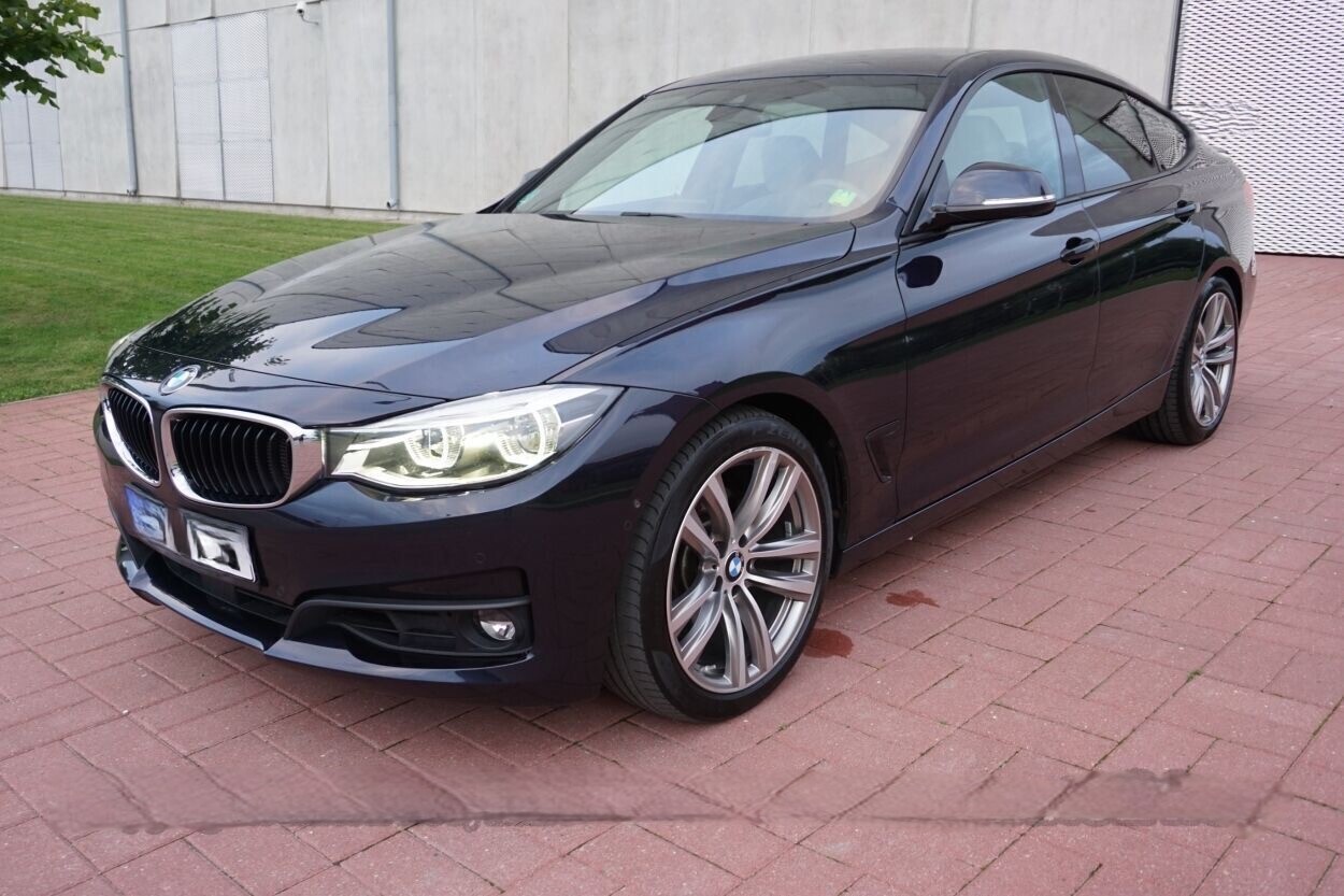 BMW 325 2016, photo 3/16