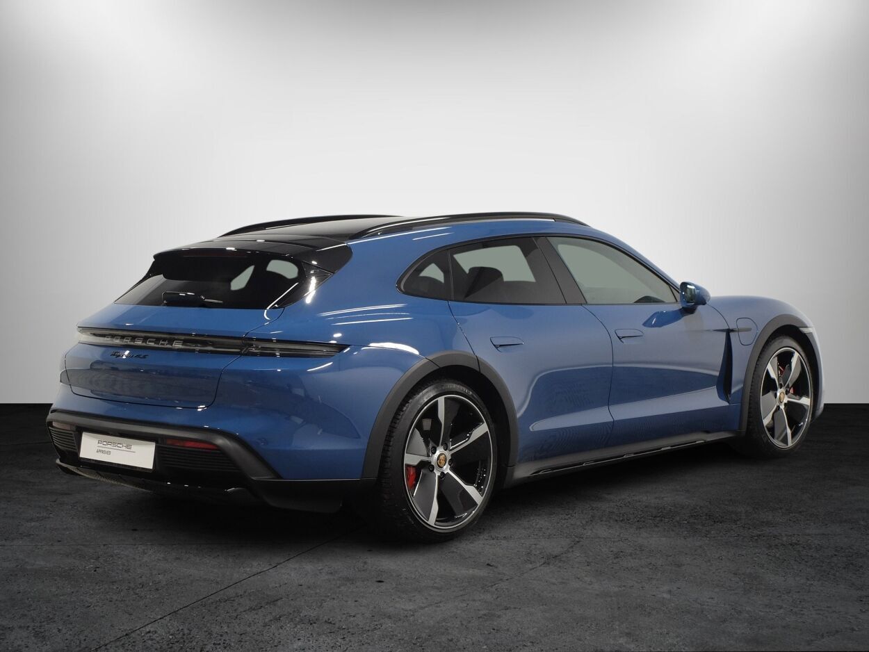 Porsche Taycan 2023, photo 4/10