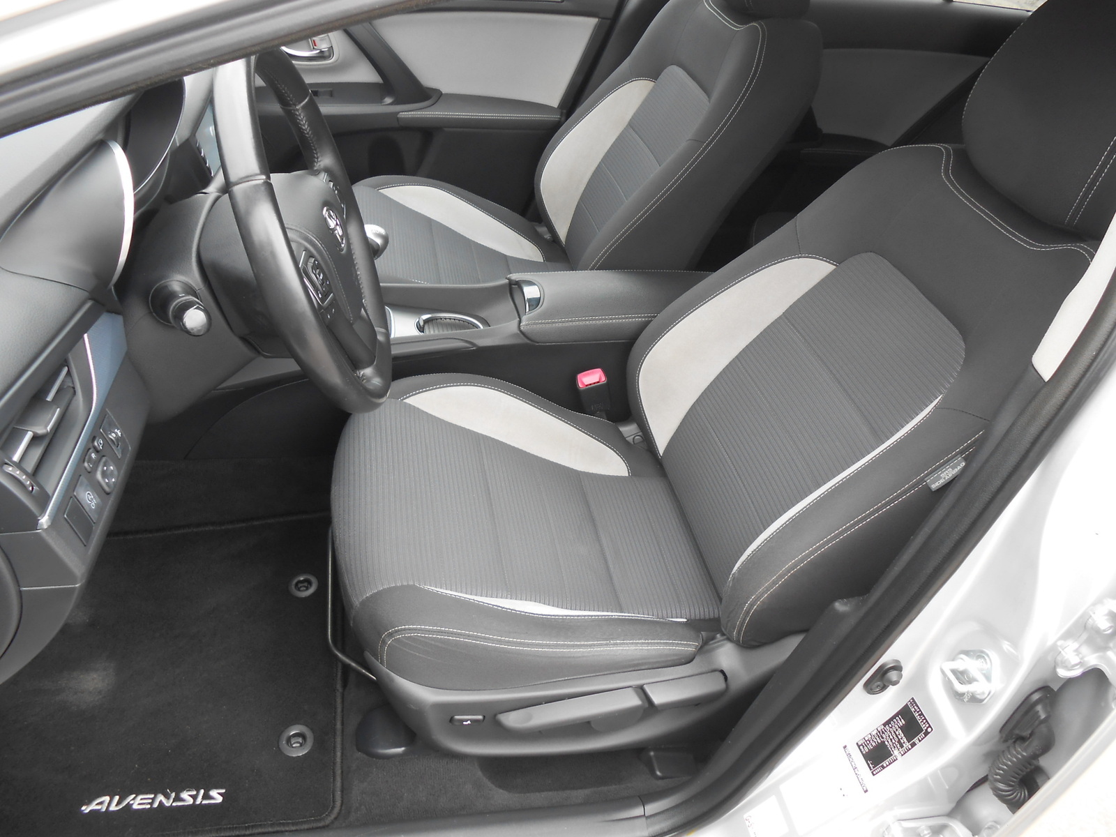 Toyota Avensis 2016, photo 7/18